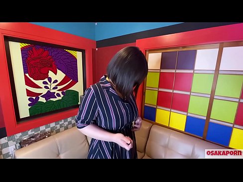 ❤️ Japanse cutie met grote tieten masturbeert met sexspeeltjes en heeft een orgasme. Ze vertelt in een interview over haar neukervaring. Enorme tieten en harig kutje die luid kreunen. Osakaporn ❤ Porno vk at us ﹏